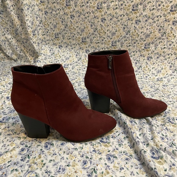 Maroon Booties- Size 10/ Good Condition! - Picture 3 of 4